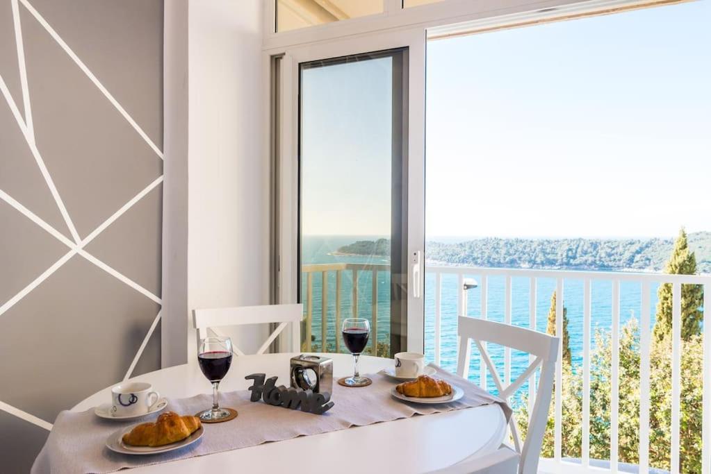 Sea View Apartment 10 Minutes Walk From Old City 두브로브니크 외부 사진